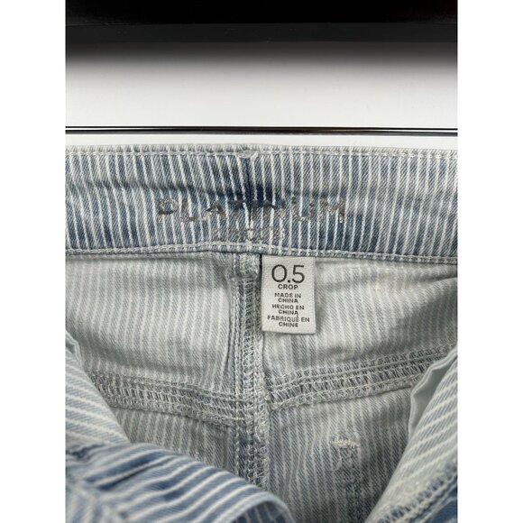 Chico’s Jeans Womens Sz‎ 6 Platinum Cropped Pinstriped Denim Light Wash Stretch - Picture 3 of 6